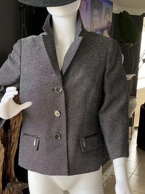 Tailored Black & White Tweed Blazer